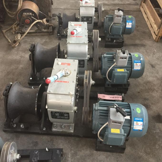 Câblez l'extracteur de treuil le treuil électrique 220V de 3 tonnes pour la traction de câble