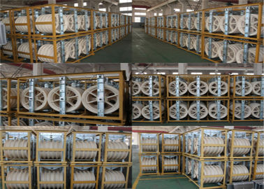 acheter Quatre ont empaqueté la région de section de bloc de poulie de conducteur sous la ligne 630mm2 ficelant avec la roue en nylon online manufacture