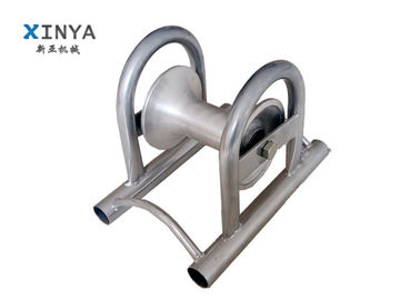 acheter Câble électrique de ligne droite tirant les outils souterrains de câble de rouleaux avec la roue en aluminium online manufacture