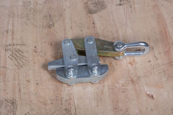 acheter Heavy-Duty Wire Pulling Grip with 50-200 KN Rated Load for Anti-Twist Steel Rope and Cable Tensioning online manufacture